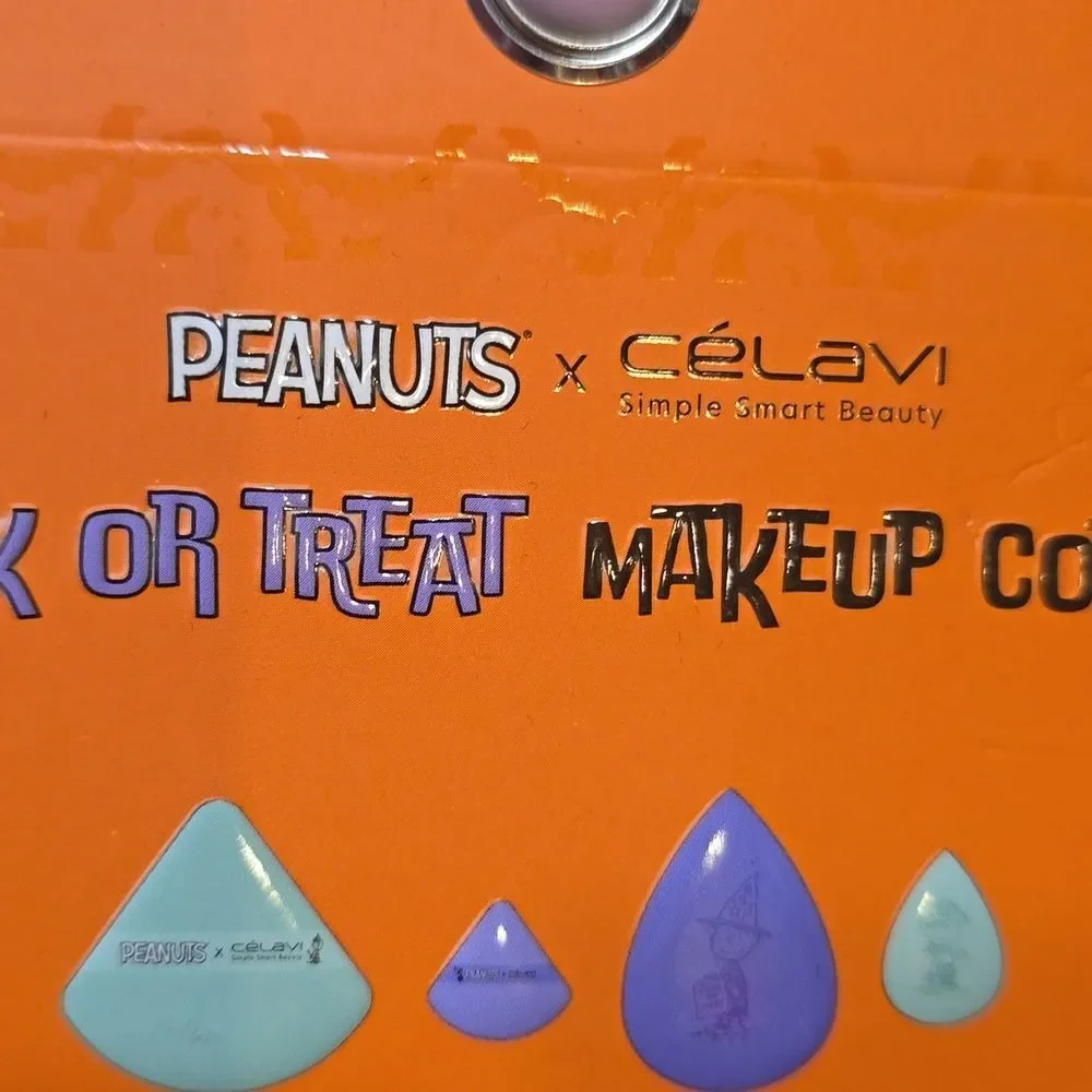 CélaVi X Peanuts Trick or Treat Makeup Combo Tool‎ Set